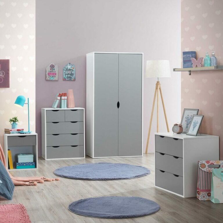 LR-Eaton-Grey&White-Roomshoot-1920